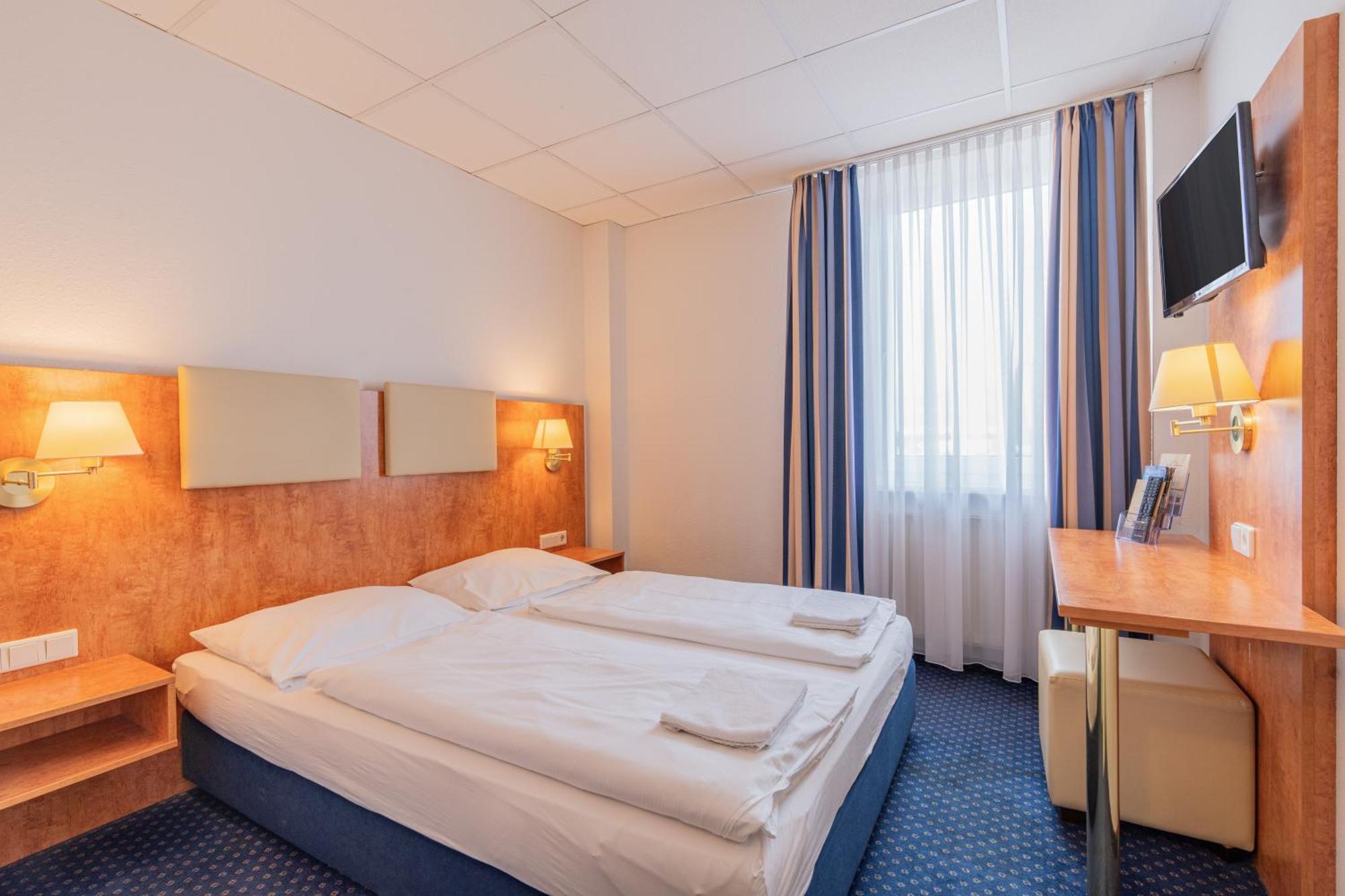 Euro-Hotel Kappel-Grafenhausen Esterno foto