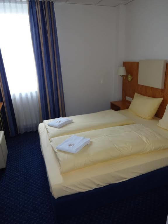 Euro-Hotel Kappel-Grafenhausen Esterno foto