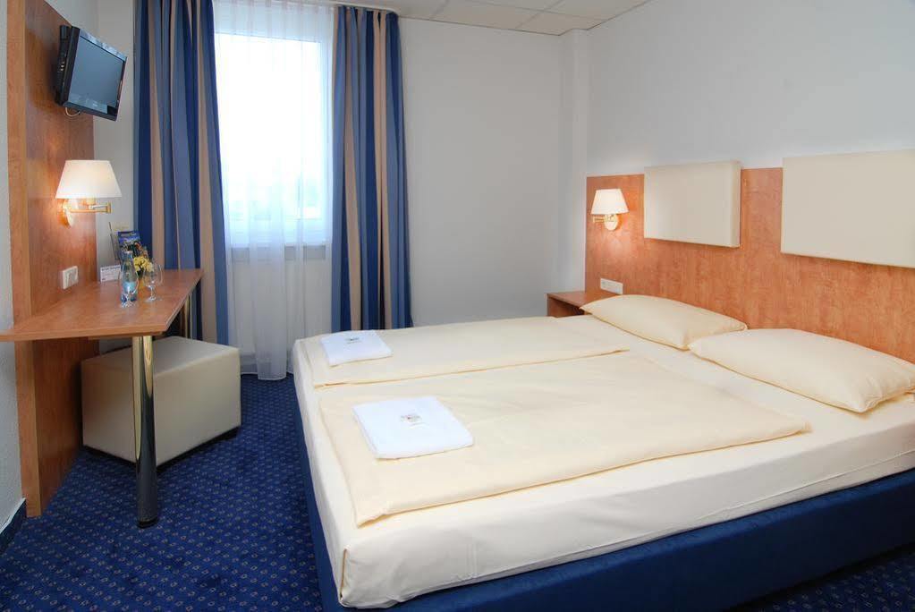 Euro-Hotel Kappel-Grafenhausen Esterno foto